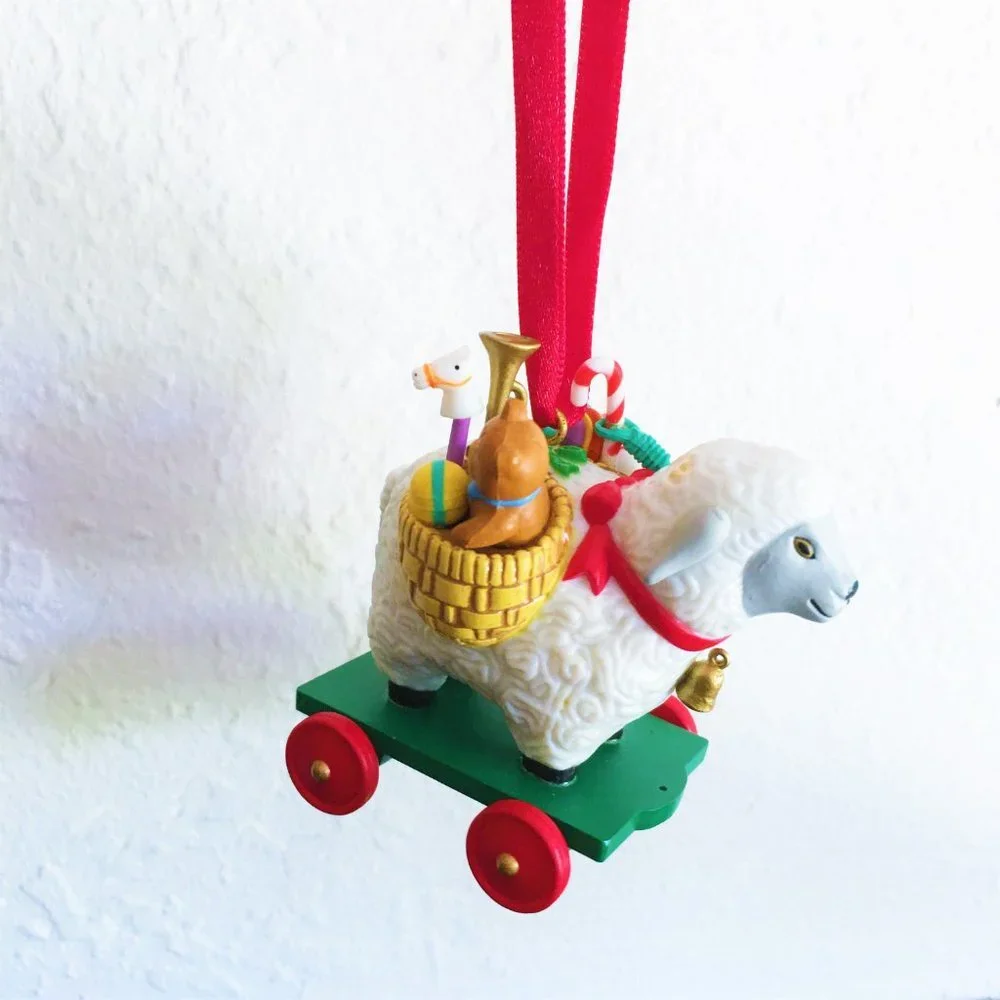 Christmas PULL TOY Ornament - on Rolling Wheels